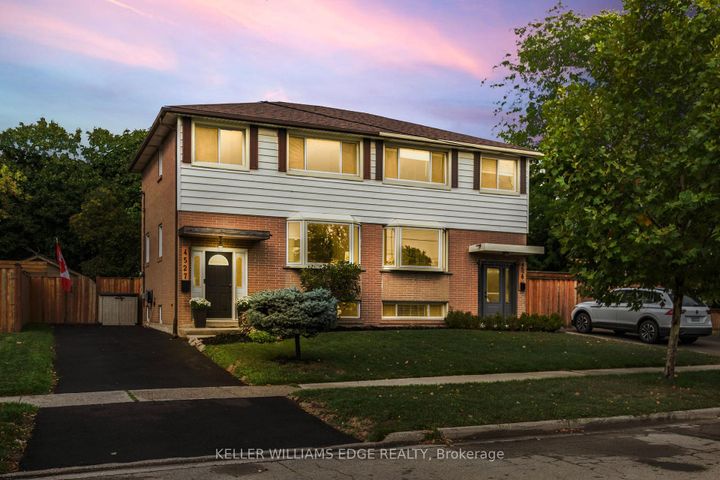 Photo 1 at 4527 Bennett Road, Shoreacres, Burlington