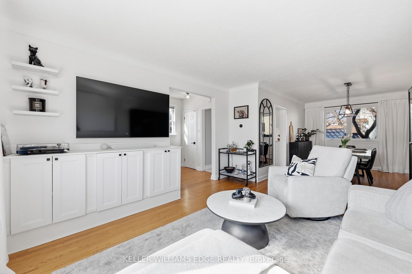 4527 Bennett Road, Shoreacres, Burlington 2