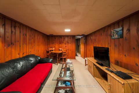 Photo 11 at 21 Phenix Drive, Cliffside, Toronto