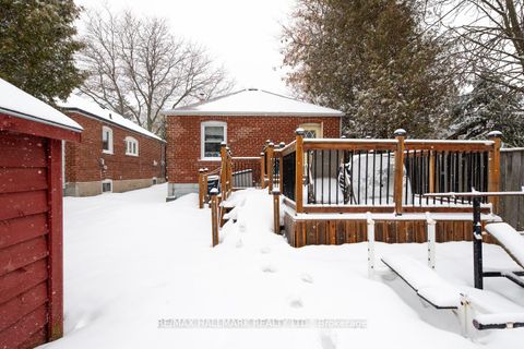 Photo 23 at 21 Phenix Drive, Cliffside, Toronto