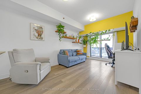 Photo 3 at 802 - 760 Sheppard Avenue W, Bathurst Manor, Toronto