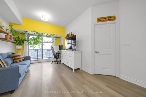 Photo 4 at 802 - 760 Sheppard Avenue W, Bathurst Manor, Toronto