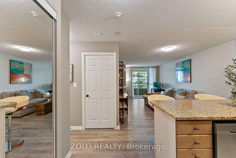 Photo 1 at 909 - 18 Spring Garden Avenue, Willowdale East, Toronto