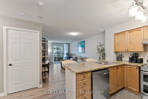 Photo 2 at 909 - 18 Spring Garden Avenue, Willowdale East, Toronto