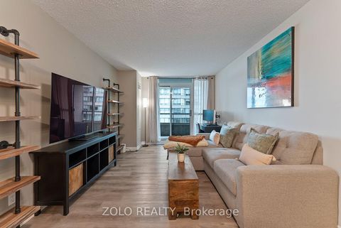 Photo 4 at 909 - 18 Spring Garden Avenue, Willowdale East, Toronto