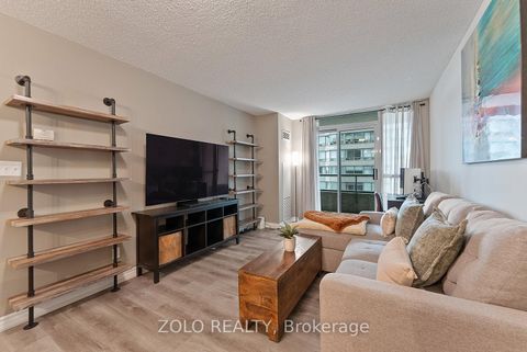 Photo 5 at 909 - 18 Spring Garden Avenue, Willowdale East, Toronto