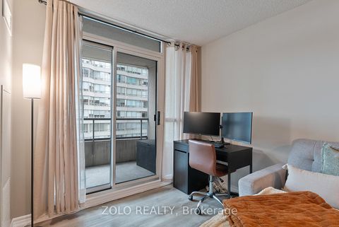 Photo 6 at 909 - 18 Spring Garden Avenue, Willowdale East, Toronto