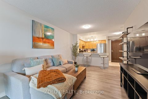 Photo 9 at 909 - 18 Spring Garden Avenue, Willowdale East, Toronto