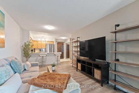 Photo 11 at 909 - 18 Spring Garden Avenue, Willowdale East, Toronto