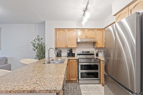 Photo 17 at 909 - 18 Spring Garden Avenue, Willowdale East, Toronto