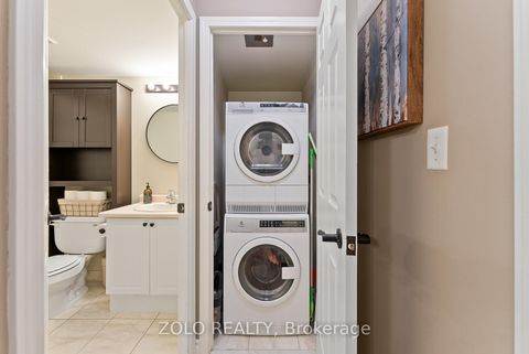 Photo 28 at 909 - 18 Spring Garden Avenue, Willowdale East, Toronto