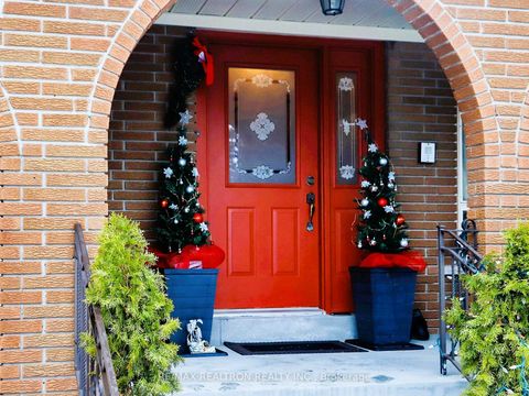 Photo 2 at 42 Banner Lane, King City, King