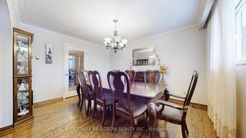 Photo 5 at 42 Banner Lane, King City, King