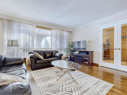 Photo 7 at 42 Banner Lane, King City, King