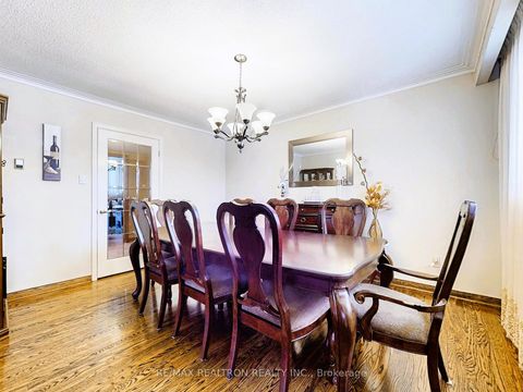 Photo 8 at 42 Banner Lane, King City, King