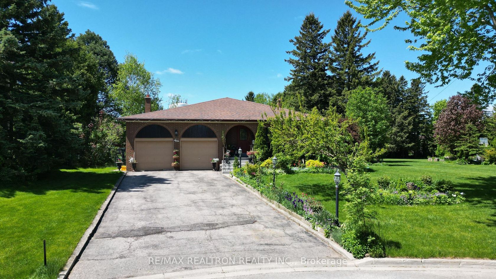 42 Banner Lane, King City, King photo number 2