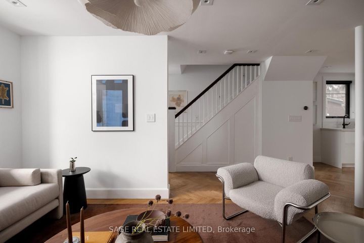 Photo 4 at 20 Verbena Avenue, Swansea, Toronto