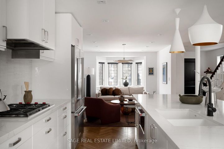 Photo 15 at 20 Verbena Avenue, Swansea, Toronto