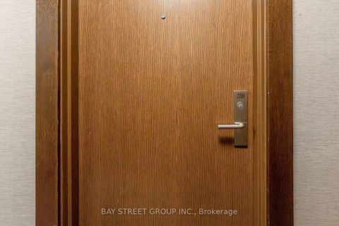 Photo 3 at 2201 - 386 Yonge Street, Bay Street Corridor, Toronto