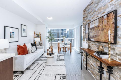 Photo 9 at 2201 - 386 Yonge Street, Bay Street Corridor, Toronto