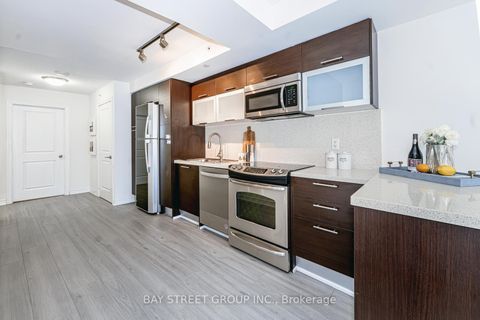 Photo 12 at 2201 - 386 Yonge Street, Bay Street Corridor, Toronto