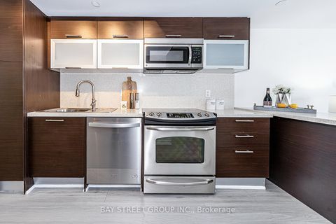 Photo 13 at 2201 - 386 Yonge Street, Bay Street Corridor, Toronto