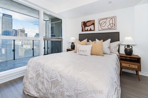 Photo 14 at 2201 - 386 Yonge Street, Bay Street Corridor, Toronto