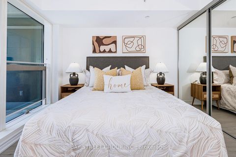 Photo 16 at 2201 - 386 Yonge Street, Bay Street Corridor, Toronto