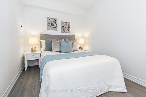 Photo 18 at 2201 - 386 Yonge Street, Bay Street Corridor, Toronto