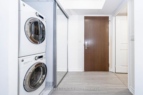 Photo 22 at 2201 - 386 Yonge Street, Bay Street Corridor, Toronto