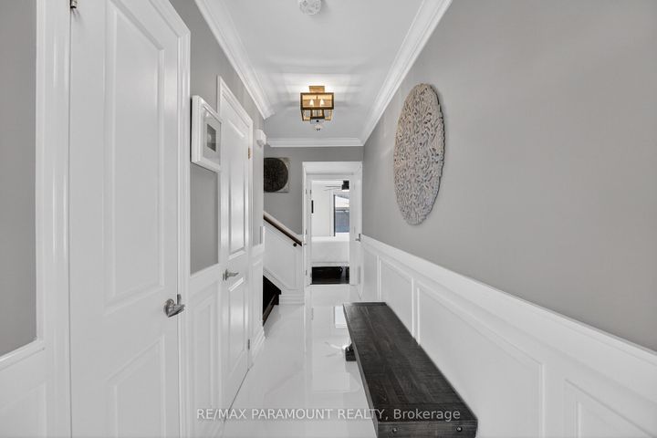 Photo 7 at 10 Farmington Drive, Brampton East, Brampton