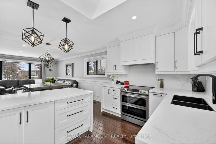 Photo 12 at 10 Farmington Drive, Brampton East, Brampton