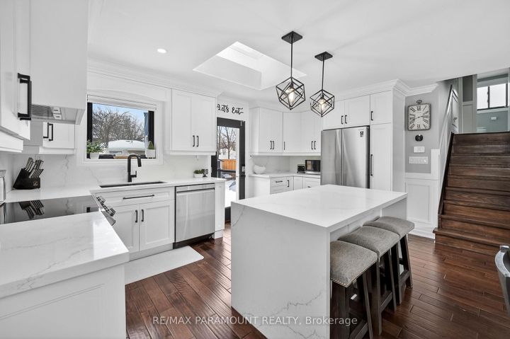 Photo 14 at 10 Farmington Drive, Brampton East, Brampton