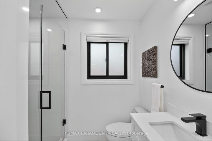 Photo 18 at 10 Farmington Drive, Brampton East, Brampton