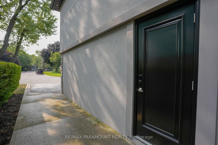 Photo 33 at 10 Farmington Drive, Brampton East, Brampton