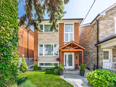 Photo 1 at 49 Lapp Street, Smythe, Toronto