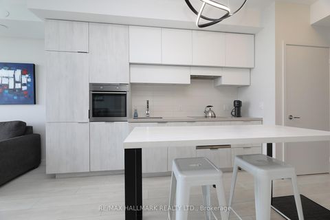 Photo 6 at 5009 - 8 Eglinton Avenue E, Mount Pleasant West, Toronto