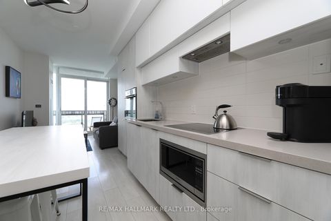 Photo 7 at 5009 - 8 Eglinton Avenue E, Mount Pleasant West, Toronto