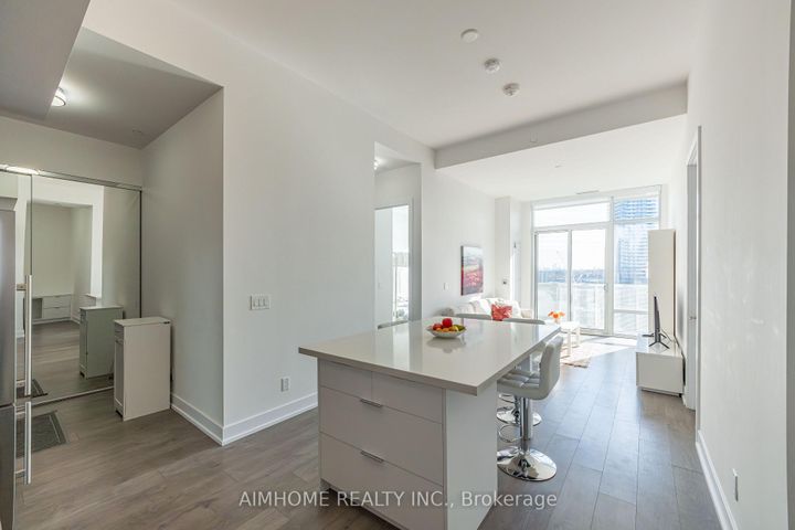 Photo 3 at 1528 - 25 Adra Grado Way, Bayview Village, Toronto