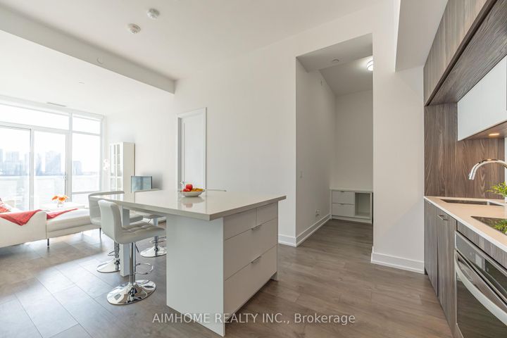 Photo 5 at 1528 - 25 Adra Grado Way, Bayview Village, Toronto