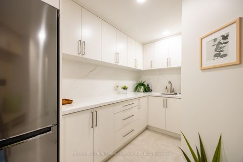 Photo 27 at 10 Penwood Crescent, Don Mills, Toronto