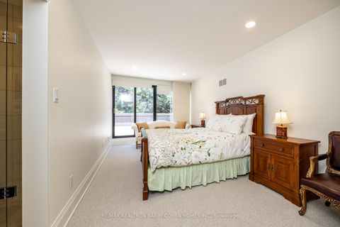 Photo 35 at 10 Penwood Crescent, Don Mills, Toronto