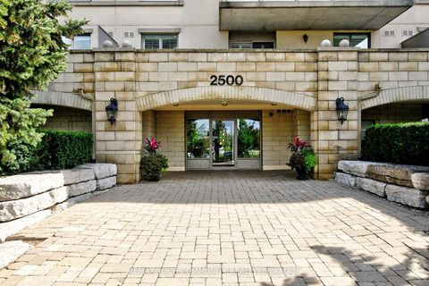 Photo 2 at 502 - 2500 Rutherford Road, Maple, Vaughan