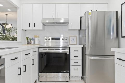 Photo 13 at 1514 - 268 Ridley Boulevard, Nortown, Toronto