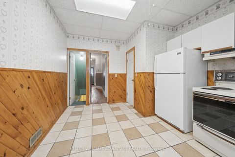 Photo 11 at 132 Ivy Avenue, South Riverdale, Toronto