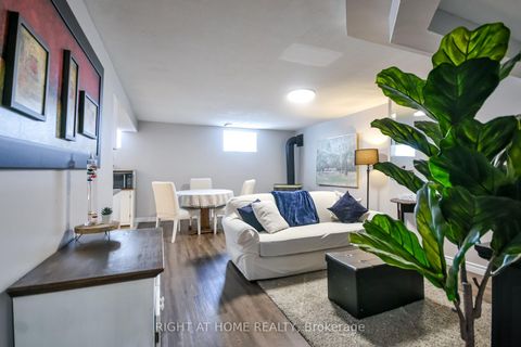 Photo 31 at 261 Crawford Street, Ardagh, Barrie