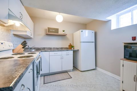 Photo 38 at 261 Crawford Street, Ardagh, Barrie