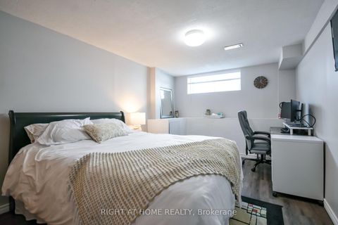 Photo 40 at 261 Crawford Street, Ardagh, Barrie