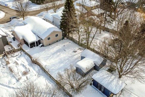 Photo 47 at 261 Crawford Street, Ardagh, Barrie