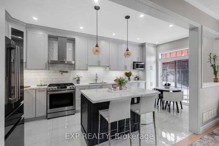 Photo 8 at 565 Foxcroft Boulevard, Wyndham, Newmarket